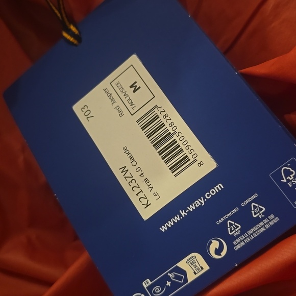 K-Way Le Vrai 4.0 Claude Water Repellant Rain Jacket, Retail $150.00 USD - Picture 7 of 10